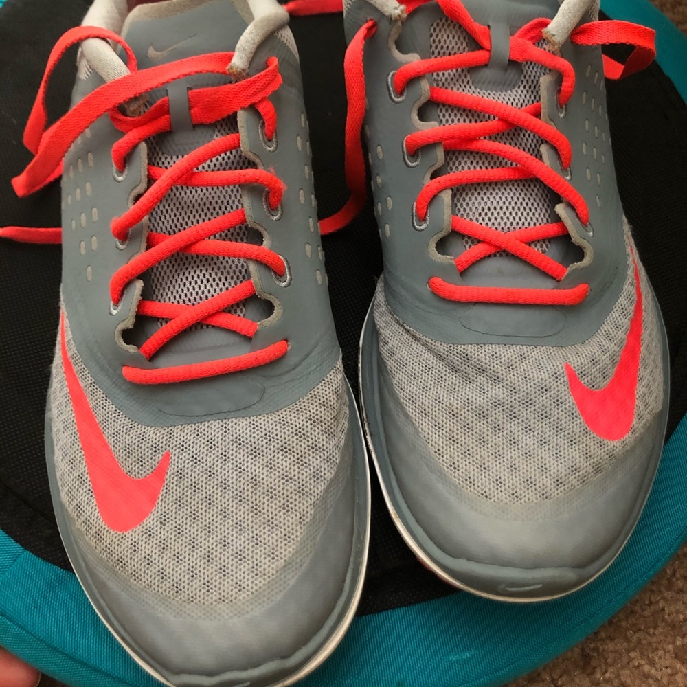 Women’s running shoes